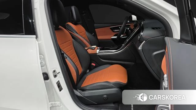 Mercedes-Benz GLC-Class X254 2024 Белый из Кореи, фото 2