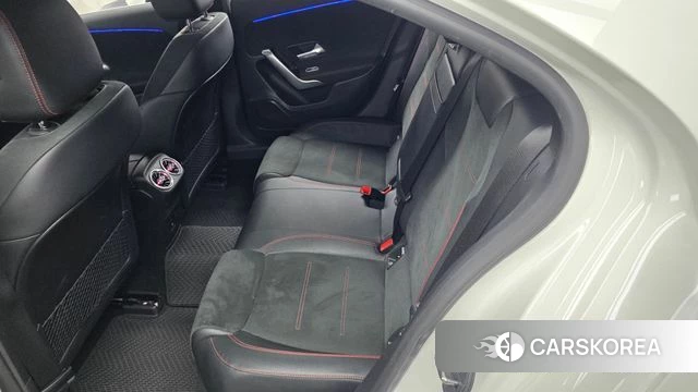 Mercedes-Benz A-Class W177 2021 Белый из Кореи, фото 2
