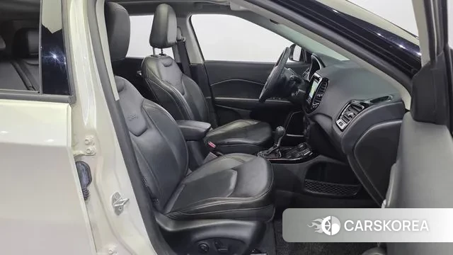 Jeep Compass 2nd Generation 2019 Белый из Кореи, фото 2