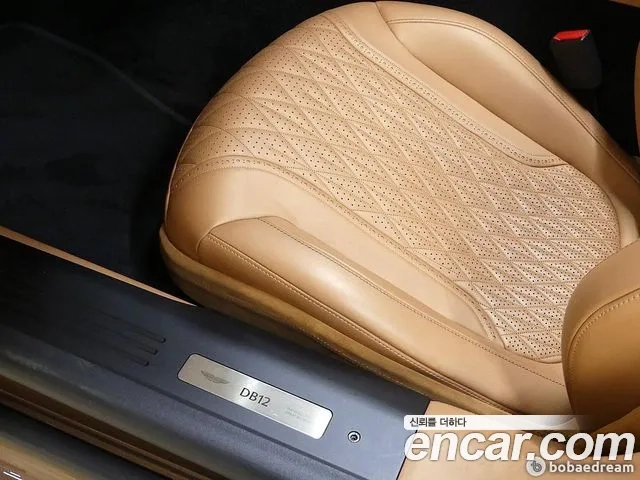 Aston Martin DB12 2024 Коричневый из Кореи, фото 2