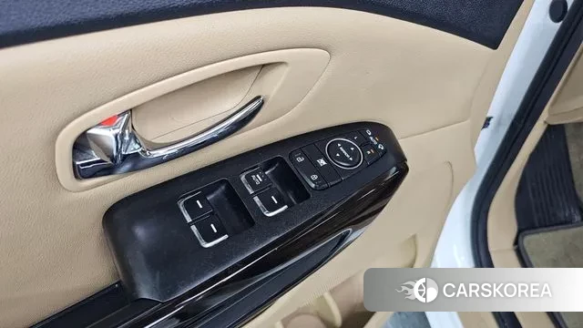 Kia The New Carnival 2019 Белый из Кореи, фото 2