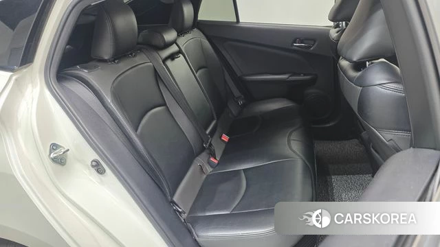 Toyota Prius 4th Generation 2018 Белый из Кореи, фото 2
