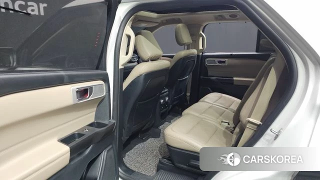 Ford Explorer 6th Generation 2020 Белый из Кореи, фото 2