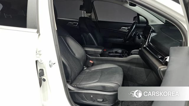 Kia Sportage 5th Generation 2023 Белый из Кореи, фото 2