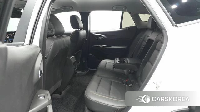 Chevrolet (GM Daewoo) Trax Crossover 2024 Белый из Кореи, фото 2