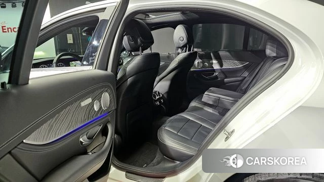 Mercedes-Benz E-Class W213 2021 Белый из Кореи, фото 2