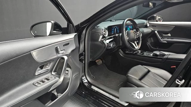 Mercedes-Benz A-Class W177 2020 Черный из Кореи, фото 2