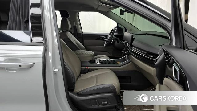 Kia The New Carnival 4th Generation 2024 Серый из Кореи, фото 2