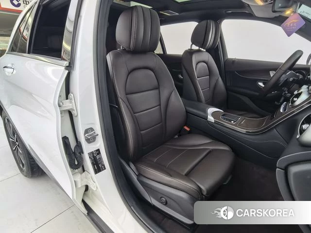 Mercedes-Benz GLC 2020 Белый из Китая, фото 2