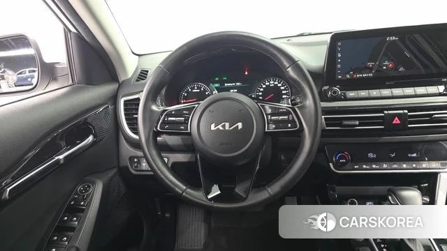 Kia Seltos 2022 Белый из Кореи, фото 2