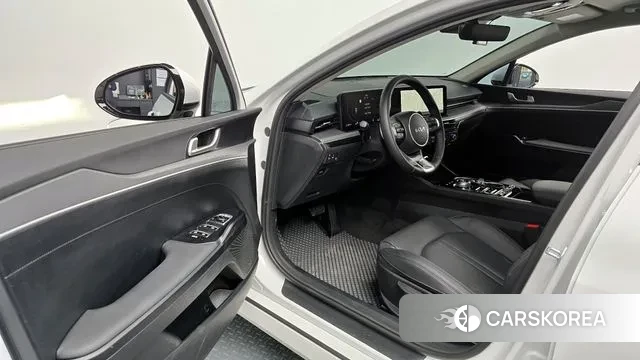 Kia The New K5 3rd generation 2025 Белый из Кореи, фото 2