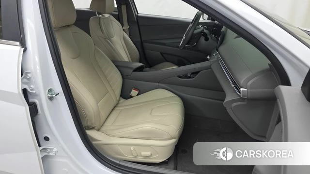 Hyundai Avante (CN7) 2022 Белый из Кореи, фото 2