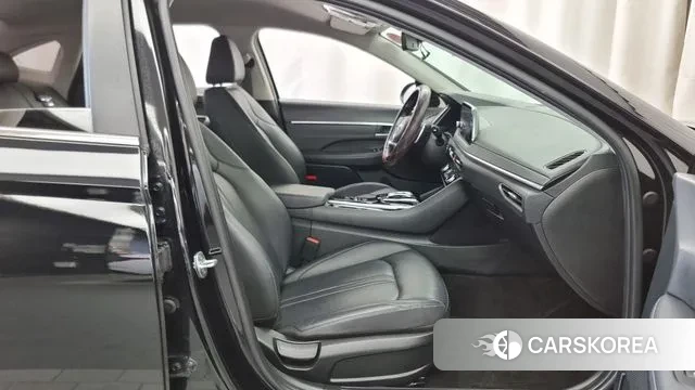 Hyundai Sonata (DN8) 2021 Черный из Кореи, фото 2