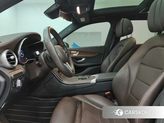 Mercedes-Benz GLC 2021 Серебристо-серый из Китая, фото 2