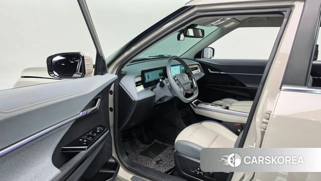 Ssangyong Torres EVX 2024 Жемчужный цвет из Кореи, фото 2