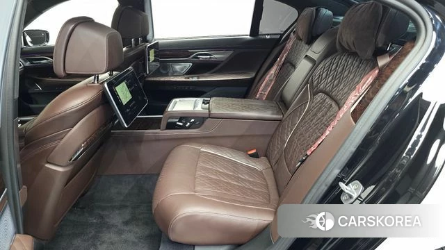 BMW 7 Series (G11) 2019 Белый из Кореи, фото 2