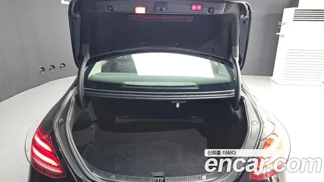 Mercedes-Benz E-Class W213 2018 Черный из Кореи, фото 2