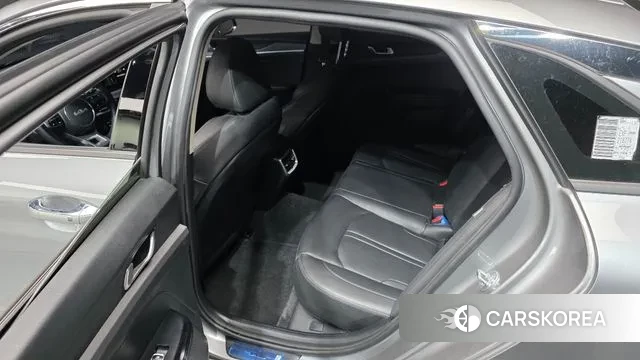 Kia K5 3rd generation 2023 Серебряный из Кореи, фото 2