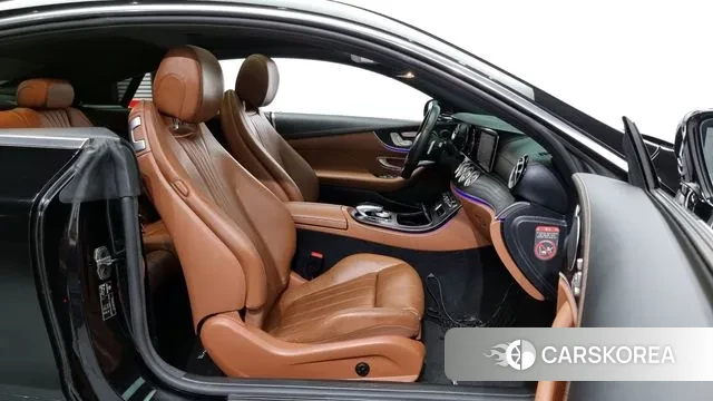 Mercedes-Benz E-Class W213 2018 Черный из Кореи, фото 2