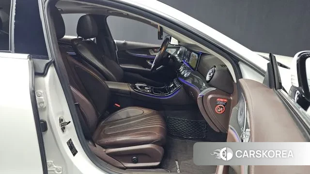 Mercedes-Benz CLS-Class C257 2019 Белый из Кореи, фото 2