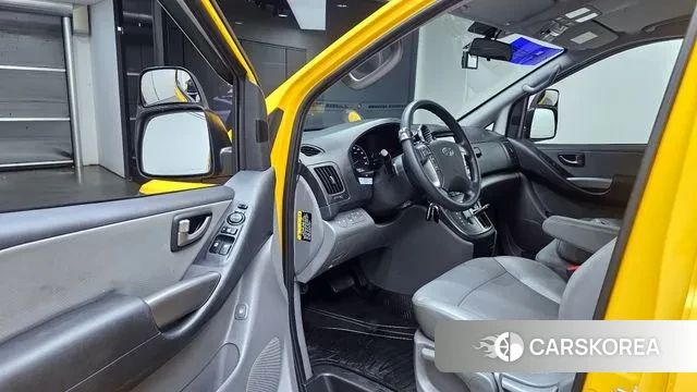 Hyundai The New Grand Starex 2021 Желтый из Кореи, фото 2