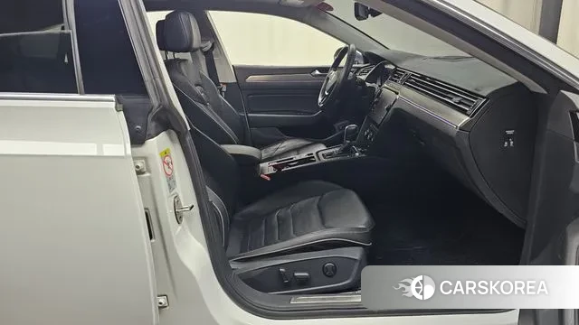 Volkswagen Arteon 2019 Черный из Кореи, фото 2