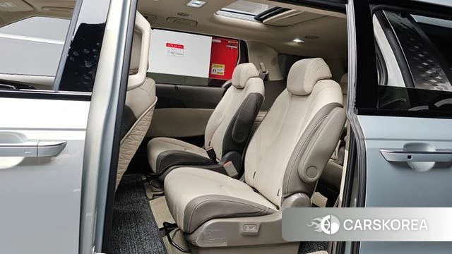 Kia The New Carnival 4th Generation 2025 Песочный из Кореи, фото 2