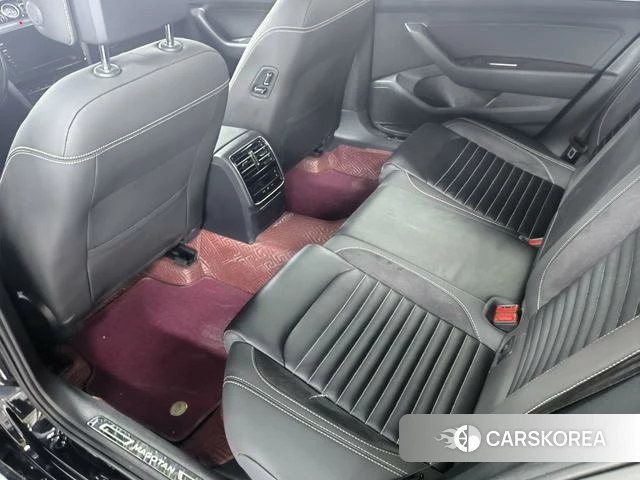 Volkswagen Magotan 2021 Черный из Китая, фото 2
