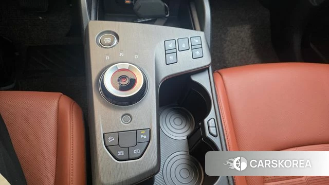 Kia The New Sportage 5th Generation Hybrid 2025 Белый из Кореи, фото 2