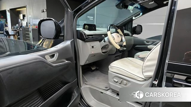 Hyundai Staria 2021 Черный из Кореи, фото 2