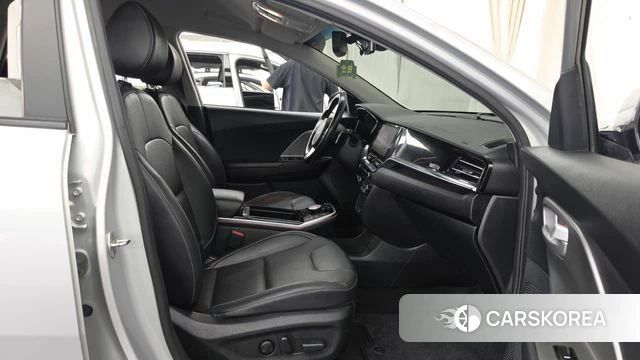 Kia Niro Plus 2022 Серебристо-серый из Кореи, фото 2