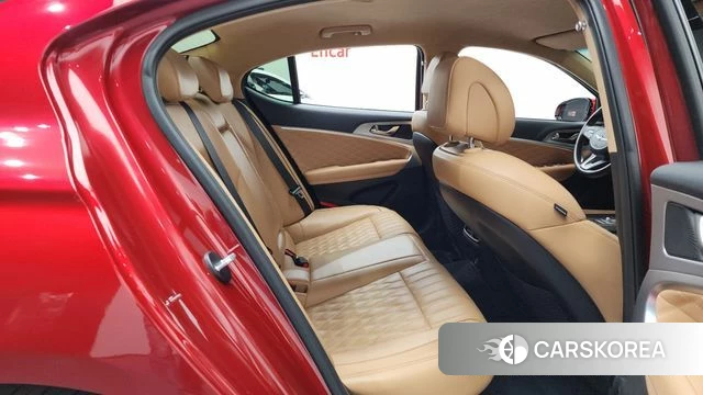 Genesis The New G70 2020 Красный из Кореи, фото 2