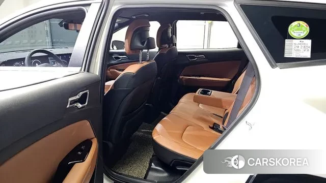 Kia Sportage 5th Generation 2023 Белый из Кореи, фото 2