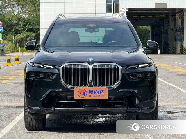 BMW X7 2024 Черный из Китая, фото 2