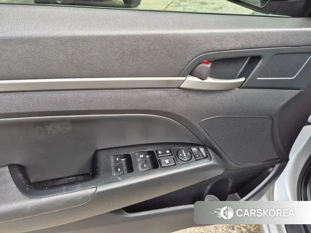 Hyundai Avante AD 2018 Серебряный из Кореи, фото 2