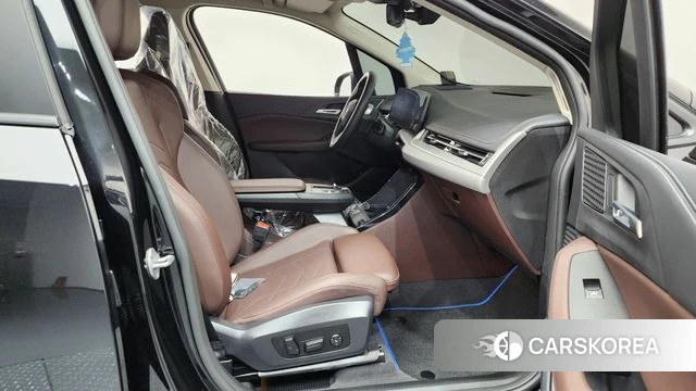 BMW 2 Series Active Tourer (U06) 2024 Черный из Кореи, фото 2