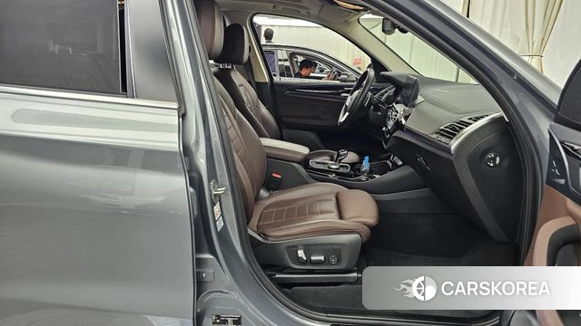 BMW X3 (G01) 2022 Серый из Кореи, фото 2
