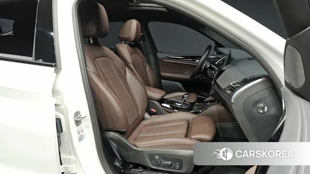 BMW X4 (G02) 2024 Белый из Кореи, фото 2