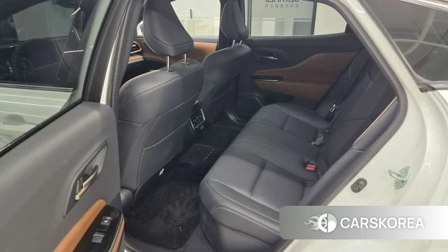 Toyota Crown Crossover 2026 Белый из Кореи, фото 2