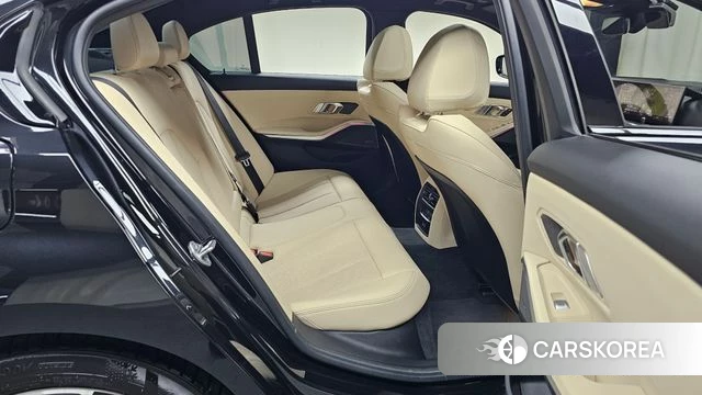 BMW 3 Series (G20) 2024 Черный из Кореи, фото 2