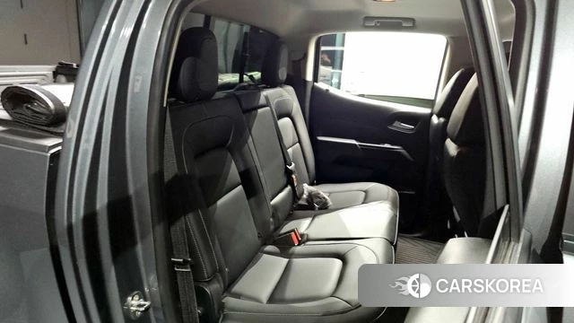 Chevrolet (GM Daewoo) Real New Colorado 2022 Серебристо-серый из Кореи, фото 2