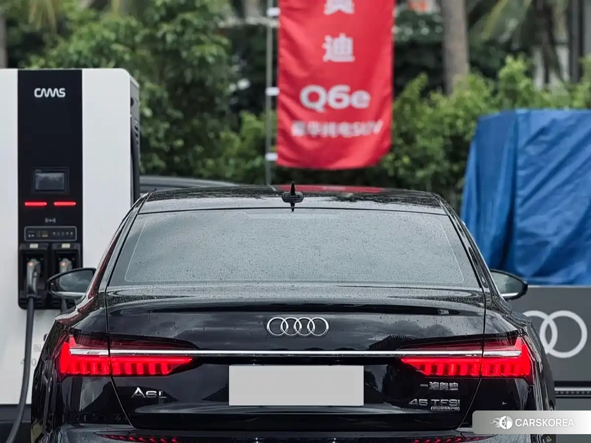 Audi A6L 2023 Черный из Китая, фото 2
