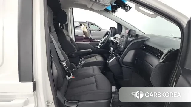 Hyundai Staria 2021 Белый из Кореи, фото 2