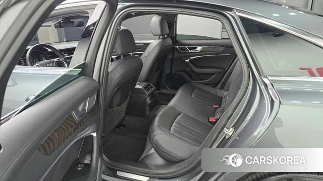 Audi A6 (C8) 2023 Серый из Кореи, фото 2