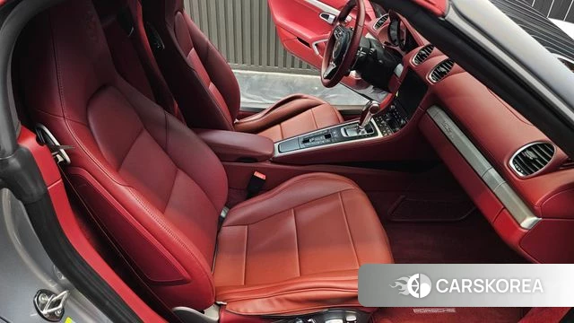 Porsche 718 Boxster 2021 Серебряный из Кореи, фото 2