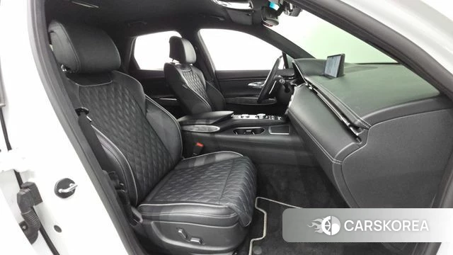 Genesis GV70 2021 Белый из Кореи, фото 2