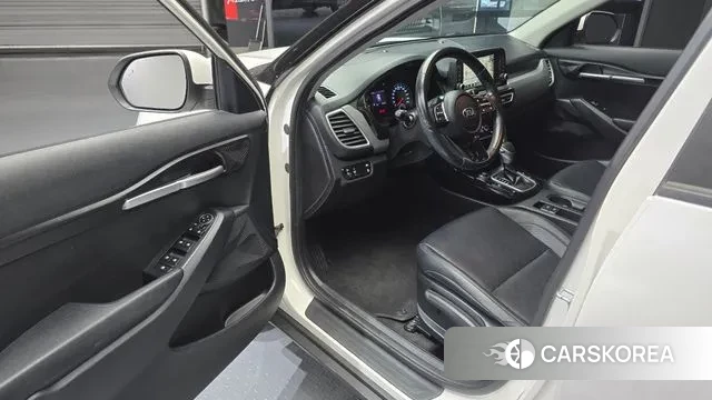 Kia Seltos 2021 Белый из Кореи, фото 2