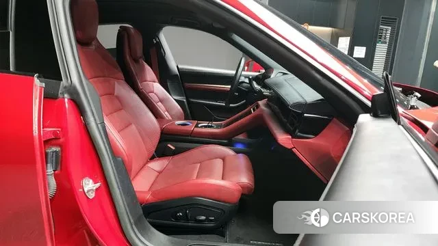 Porsche Taycan 2023 Красный из Кореи, фото 2