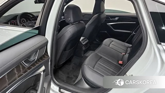 Audi A6 (C8) 2023 Белый из Кореи, фото 2