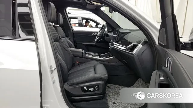 BMW X5 (G05) 2024 Белый из Кореи, фото 2